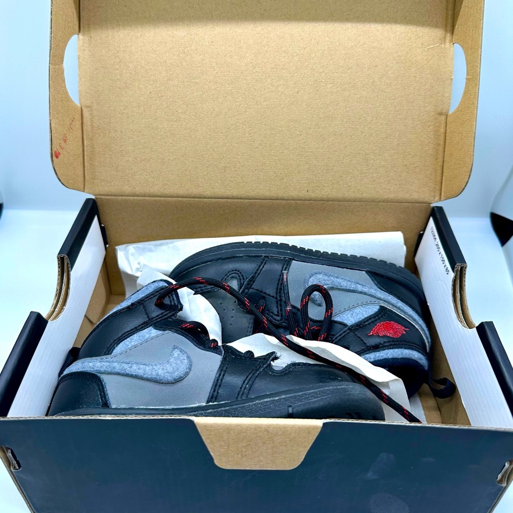 7C Jordan 1 Mid